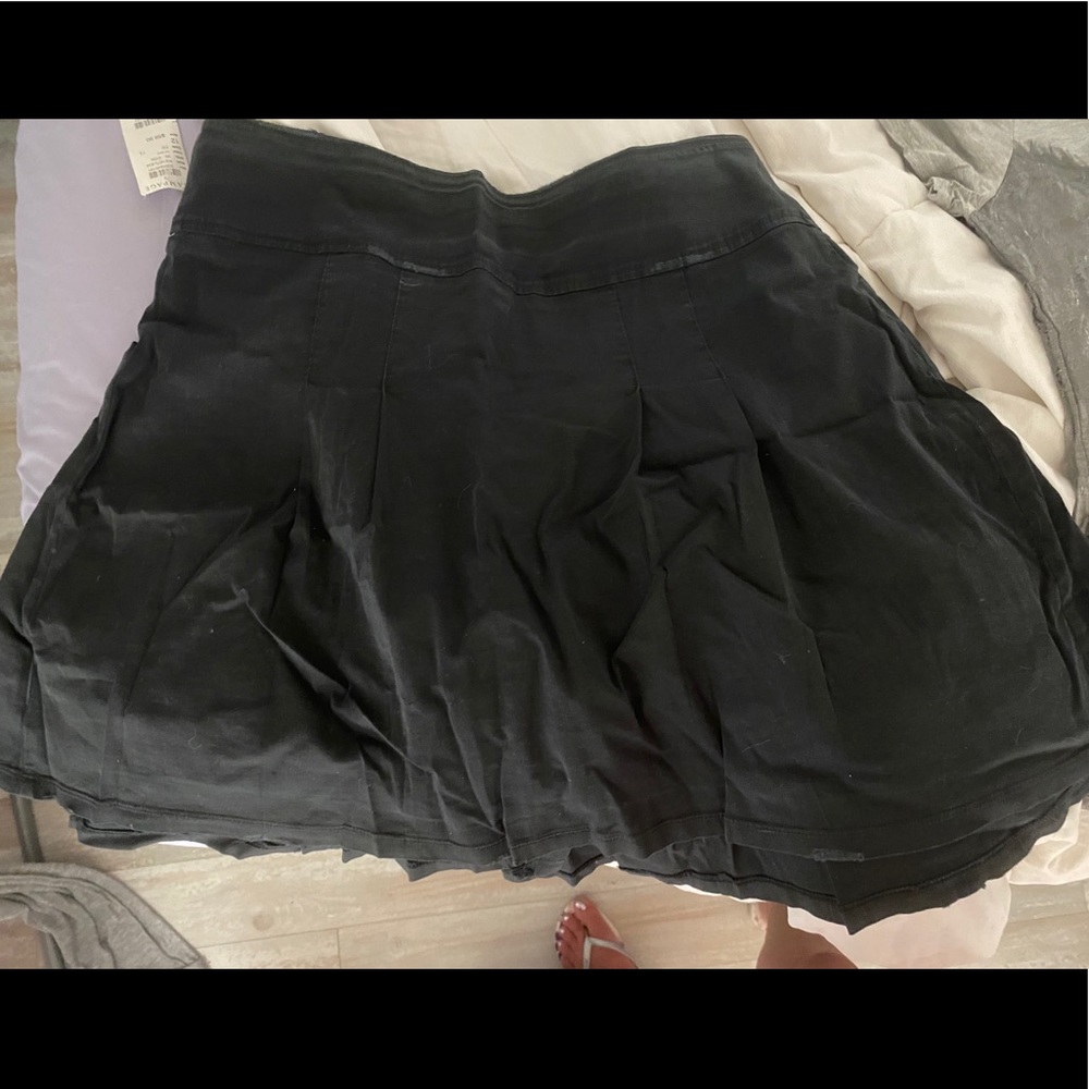 Skirt - Picture 2 of 6